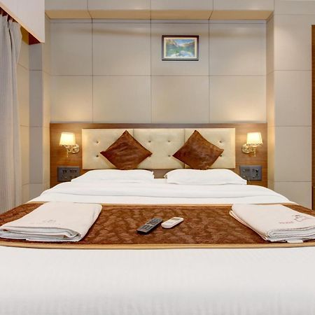 Hotel Leela Kalyān Exteriér fotografie