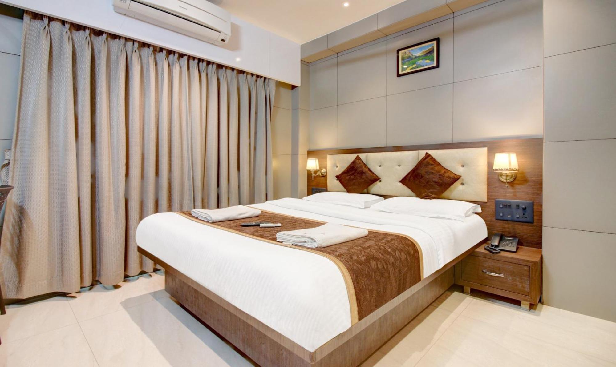 Hotel Leela Kalyān Exteriér fotografie